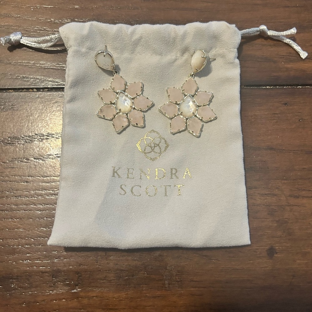 Kendra Scott Greta Earrings